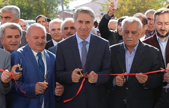 'Özdostlar Unlu Mamulleri ve Artı Market' açıldı