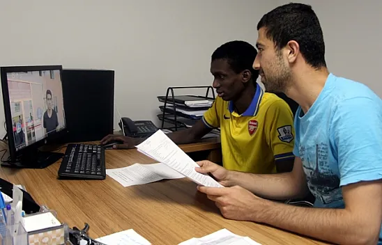 Filistinli ve Somalili gençler, cuntacılara tepkisini klipte anlattı