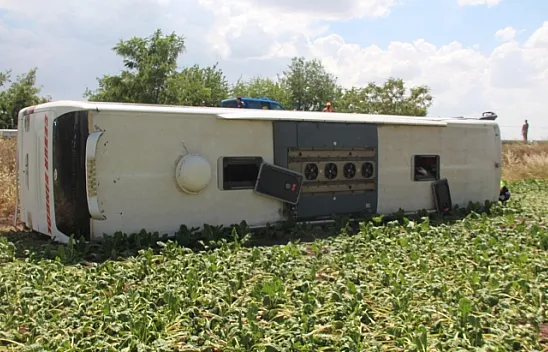 Elazığ-Bingöl yolunda yolcu otobüsü devrildi!