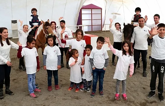 TJK, Elazığ'da atla terapi merkezi açtı