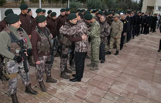 Elazığ'dan özel harekatçılar Afrin'e uğurlandı