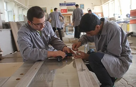 Hem sanatta, hem üretimde kazandılar