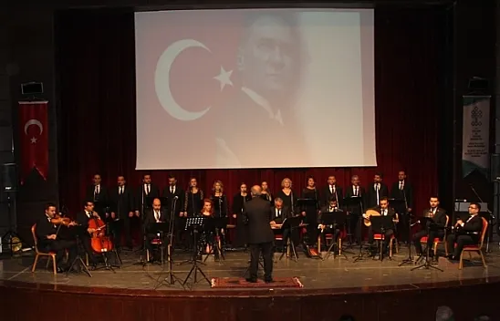 Atatürk'ün sevdiği eserler seslendirildi