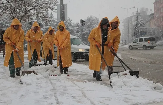 Kar temizleme çalışmaları başladı