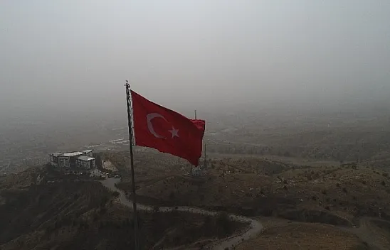 Elazığ'da toz bulutu etkili oluyor