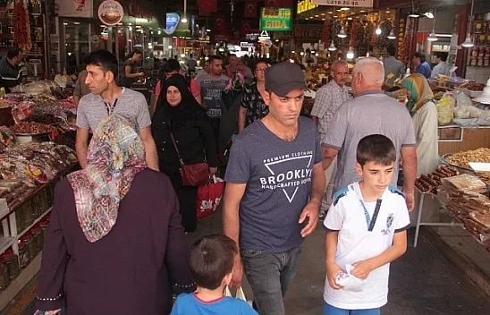 Kapalı ve Bakırcılar Çarşısında bayram bereketi