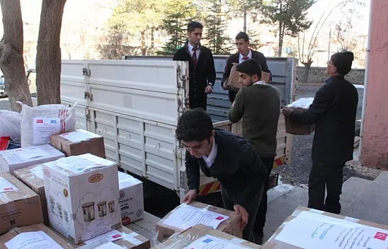 Öğrenciler, Halep için yardım topladı