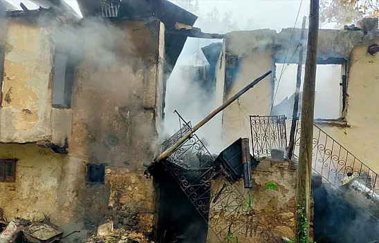 Keban'da ev yangını