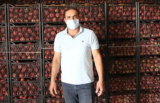 Memurluğu bıraktı, modern tarımla kendi işinin patronu oldu