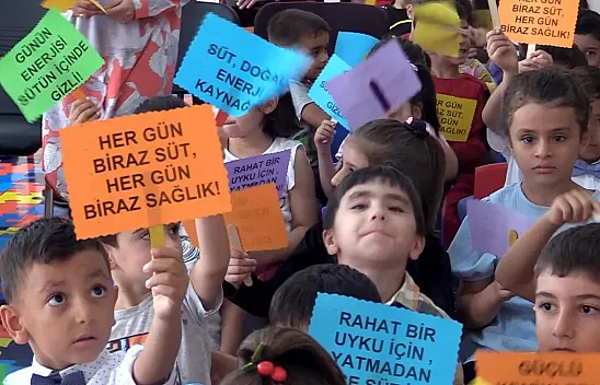 Miniklere okul sütü dağıtıldı