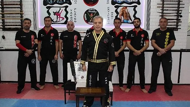 Escrima sporcuları Londra'da yapılacak şampiyonaya hazırlanıyor