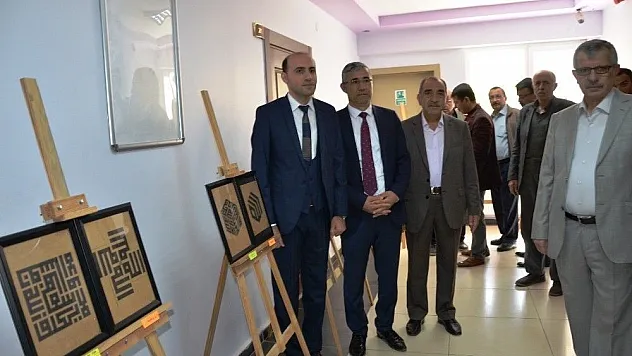 Darende'de 'Hat Sanatı' sergisi açıldı