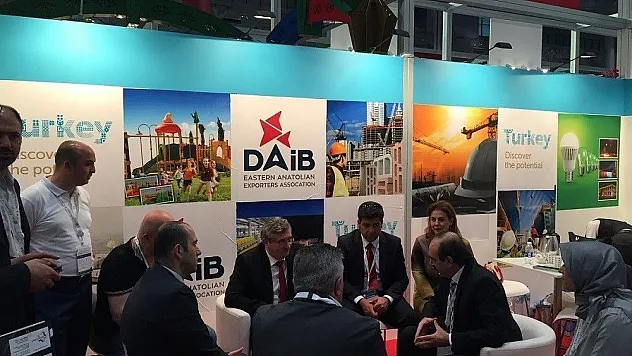 DAİB, URGE inşaat kümesi firmaları Katar Yapı ve İnşaat Fuarına katıldı