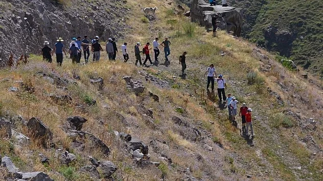 Şenkaya'da trekking yapıldı
