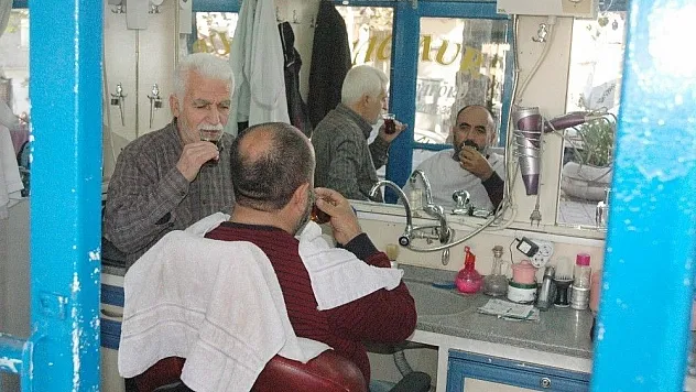 (Özel) 3 metrekare dükkana 35 yılını sığdırdı