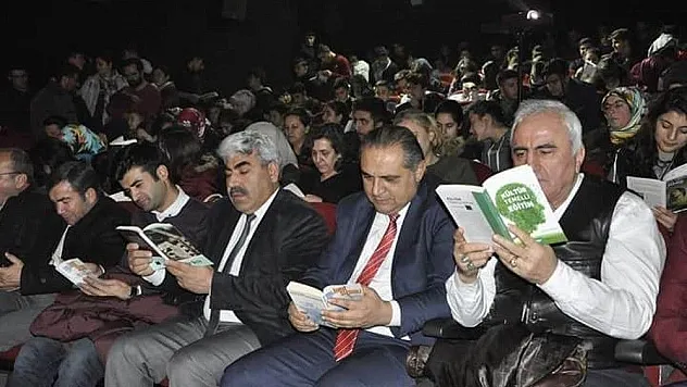 Gürün'de en uzun gecede okuma etkinliği düzenlendi