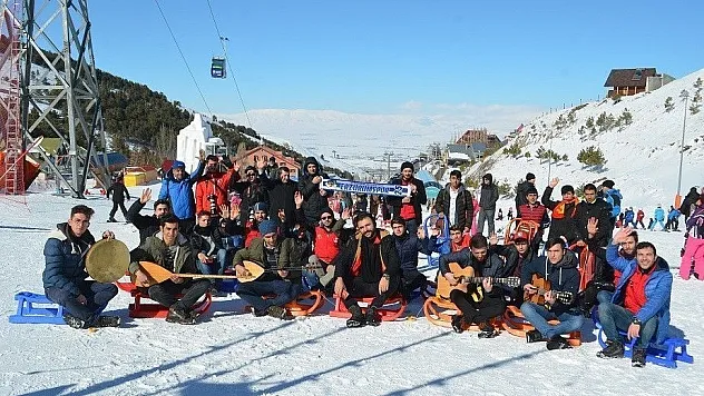 Sazlı sözlü kızak keyfi