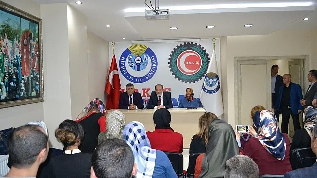 Başbakan Yardımcısı Recep Akdağ, Hizmet İş Sendikasında toplantı düzenledi
