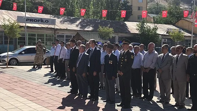 Kuluncak'da Zafer Bayramı coşkusu