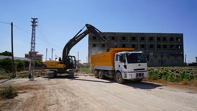 Cem Evi yolunda asfalt hazırlığı