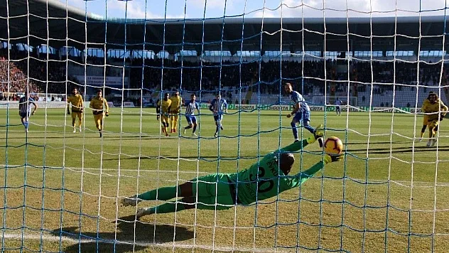 Spor Toto Süper Lig: BB Erzurumspor: 1 - Evkur Yeni Malatyaspor: 0 (İlk yarı)