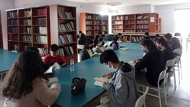 Baskil'de kitap okuma etkinliği yapıldı