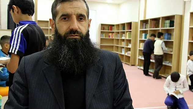 Beldenin hem imamı hem 'gönül doktoru' oldu