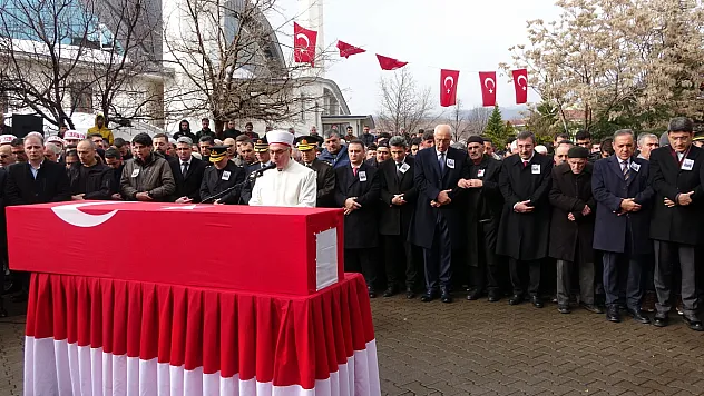 Bingöllü şehit son yolculuğuna uğurlandı