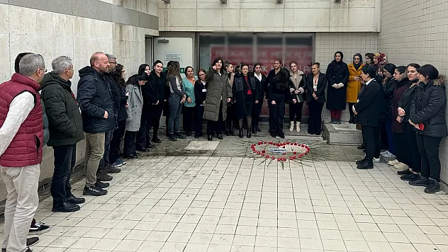 Burcu Demir, öldürüldüğü hastane önünde anıldı