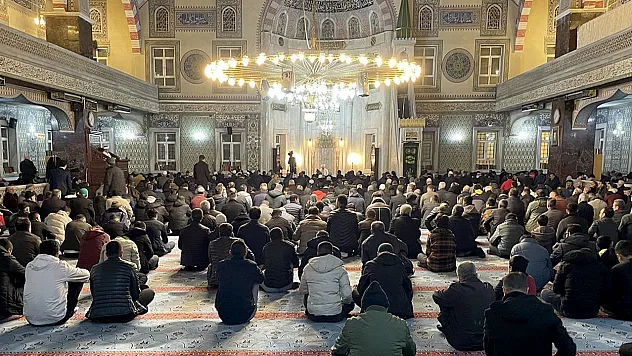 Elazığ'da 'Berat Kandili' idrak edildi