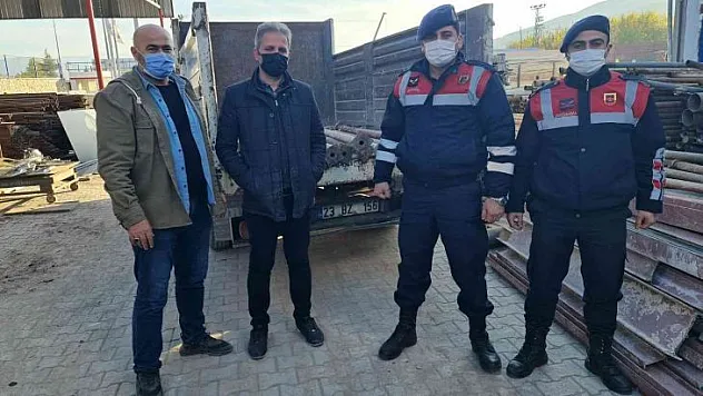 Çalınan inşaat malzemelerini jandarma buldu