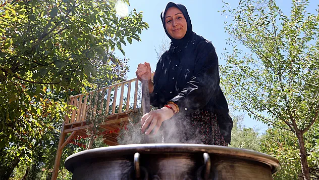 Elazığ'da 7 saat kaynayan şifa