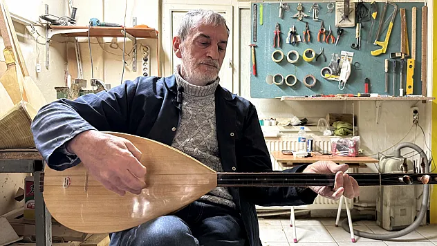 Elazığ'da bağlamaya adanmış bir ömür