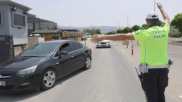 Elazığ'da polis ekiplerinden bayram denetimi