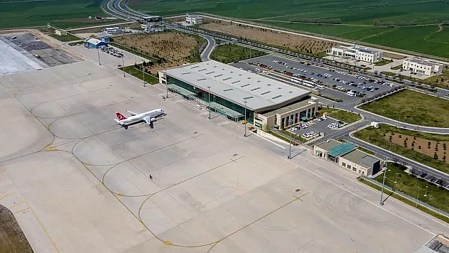 Elazığlılar uçuş saatlerinden memnun değil!