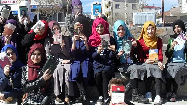 Kovancılar'da kitap okuma etkinliği