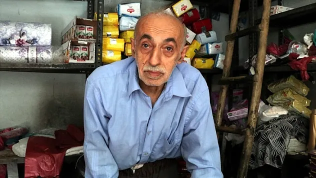 Bakkal Bayram'ın dükkanında 'bayram' var