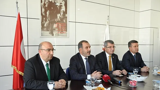 AK Parti milletvekilleri ETSO'yu ziyaret etti