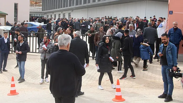 Güneykent Mahallesi sandık başına gitti