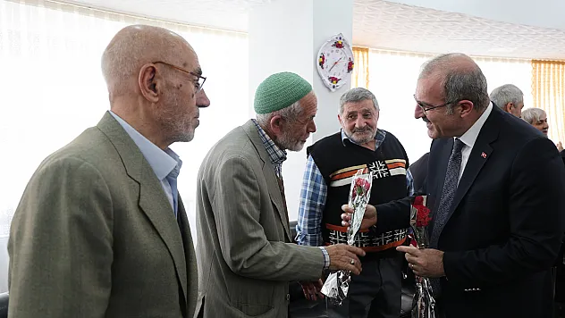 Huzurevi sakinleri unutulmadı