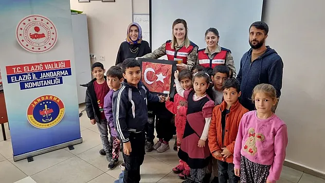 Jandarma öğrencileri bilgilendirdi