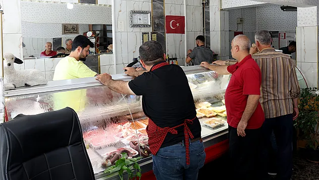 Kasaplarda mesai başladı
