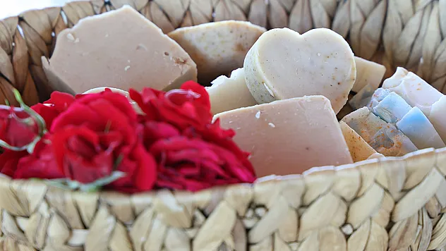 Kendi bahçesinden doğal sabunlar