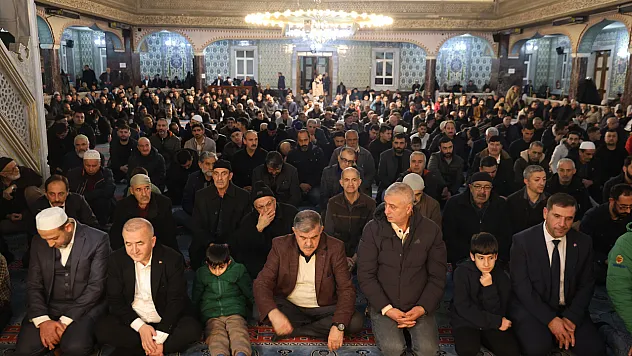 Regaip Kandili dualarla idrak edildi!