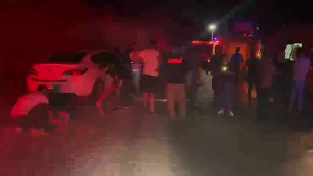 Otomobil şarampole yuvarlandı