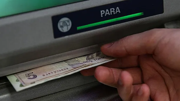 Yaşlı ve engelli aylıkları hesaplara yatırıldı