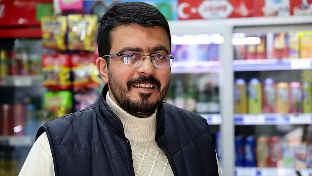Bulduğu paranın sahibini arıyor