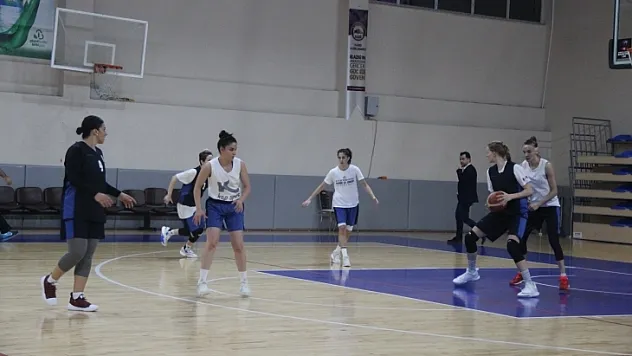 Basketbolda Elazığ'ın kızları Süper Lig istiyor