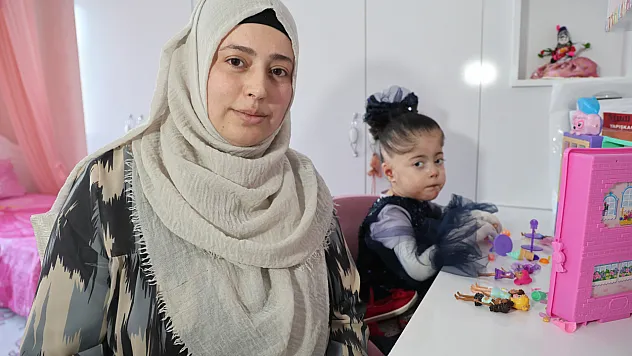 Kelebek hastası kızına doyasıya sarılmak istiyor