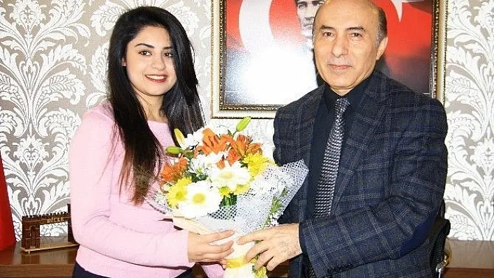 Rektör Gül'den engellilere tam destek
